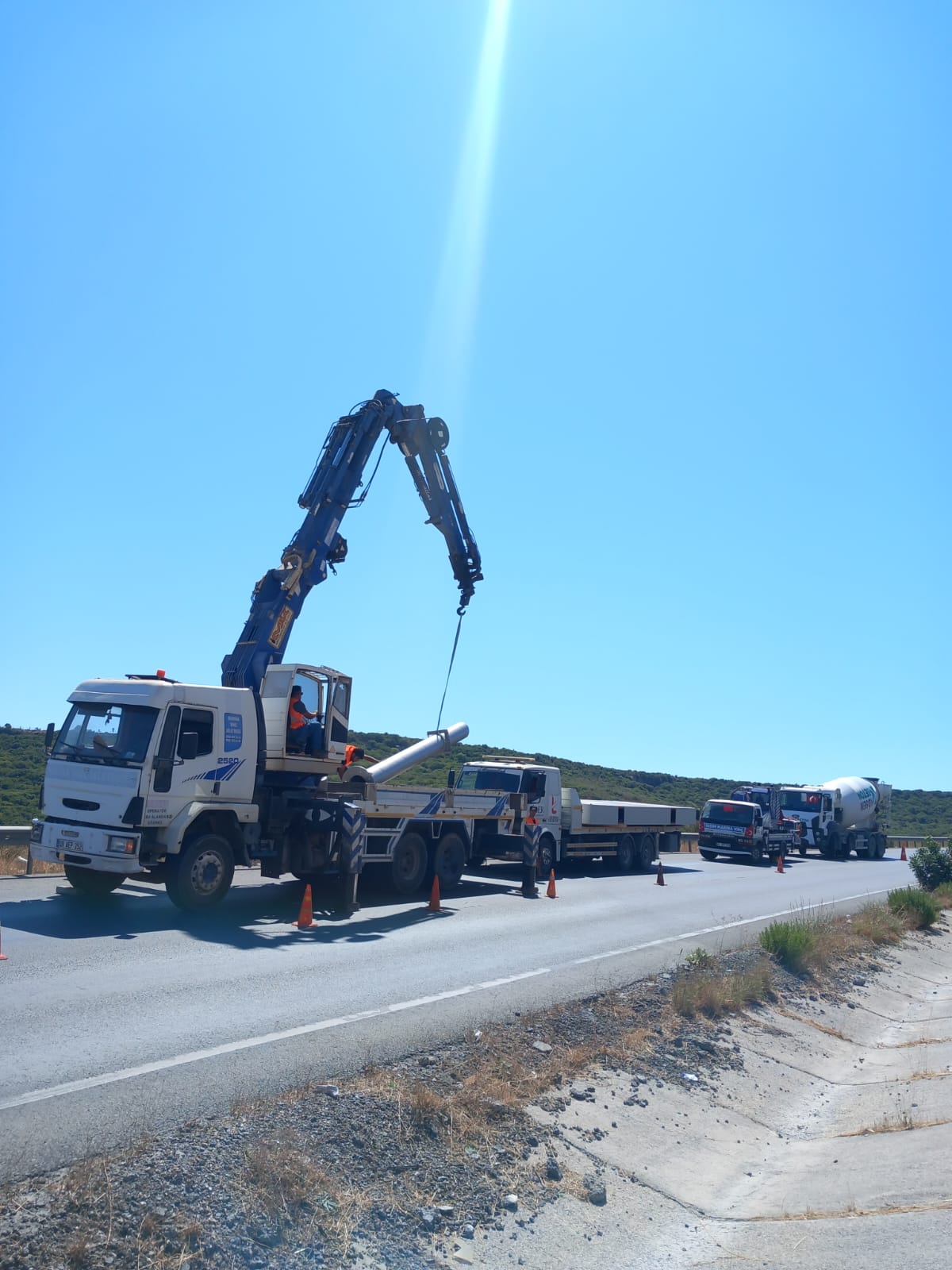JCB ile Kanal Kazma ve Altyapı Çalışmaları