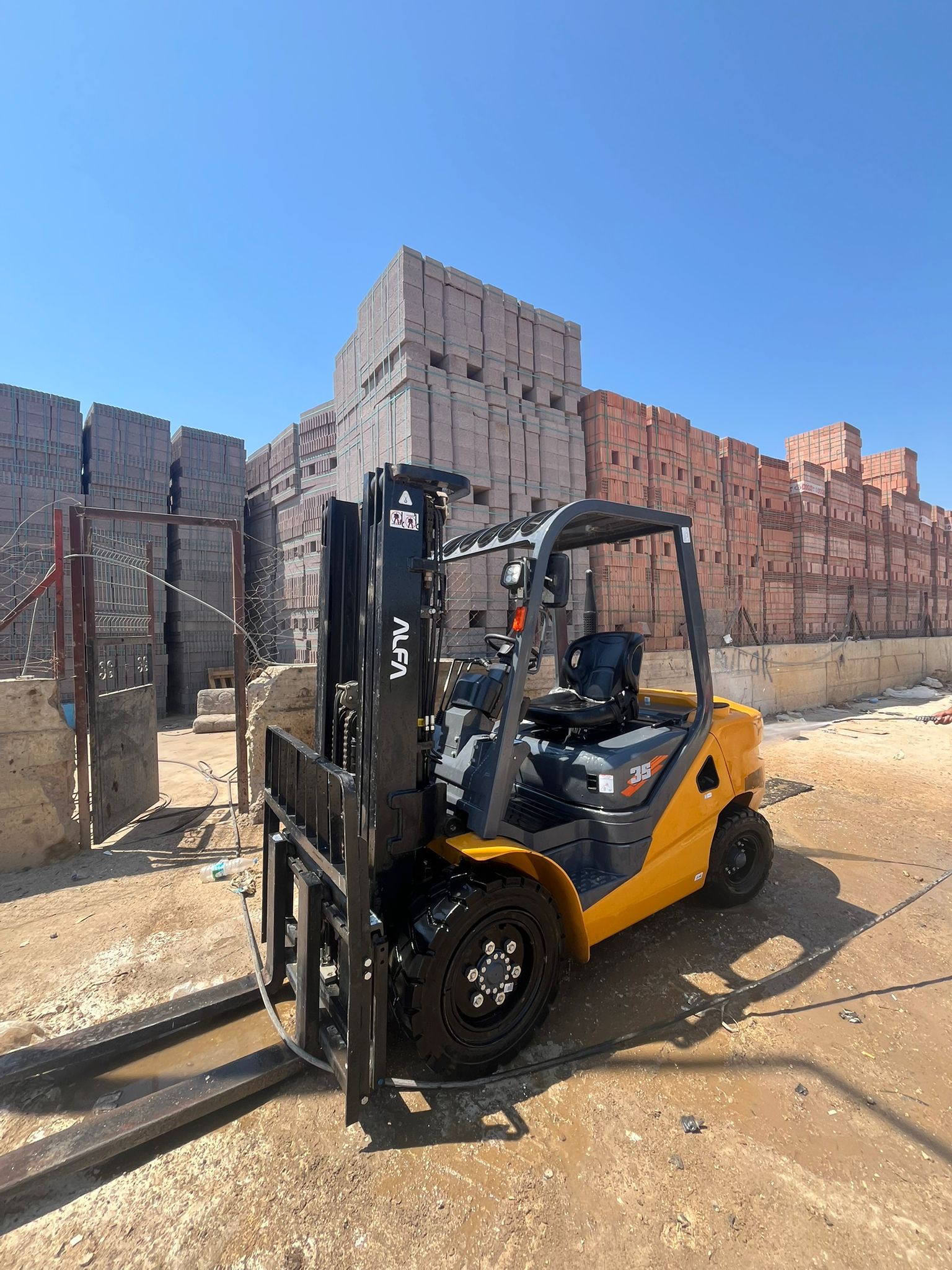 Depo ve Fabrikalar için Forklift Kiralamanın Avantajları