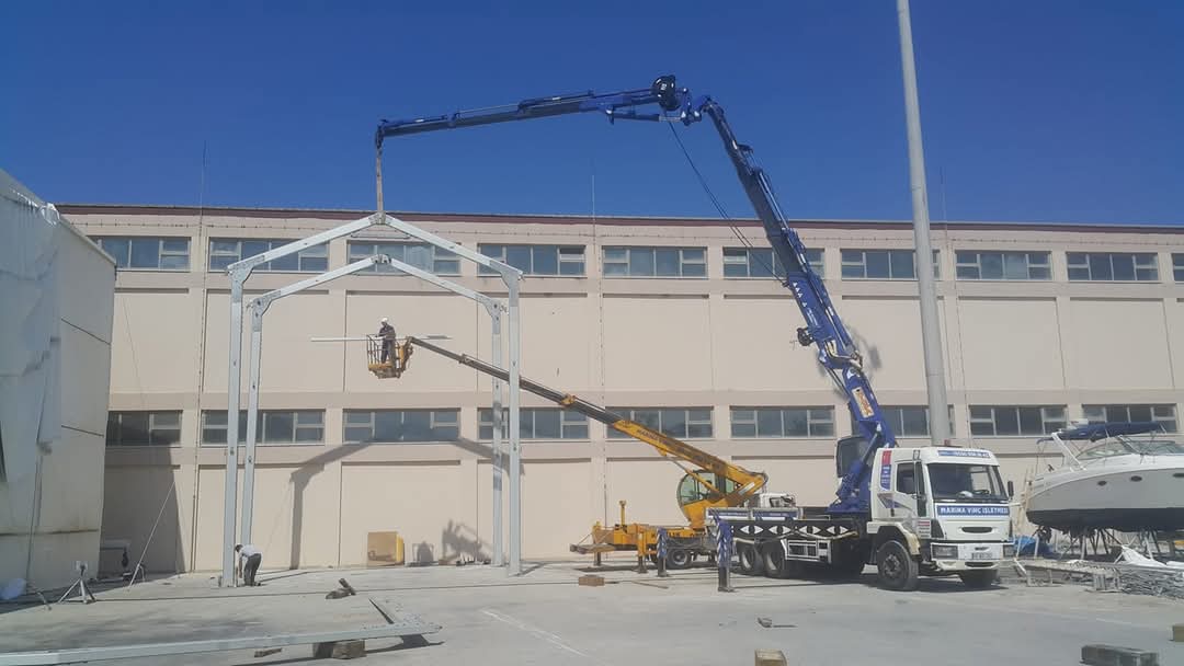 Bir İnşaat Projesinin Olmazsa Olmazı: Mobil Vinçler